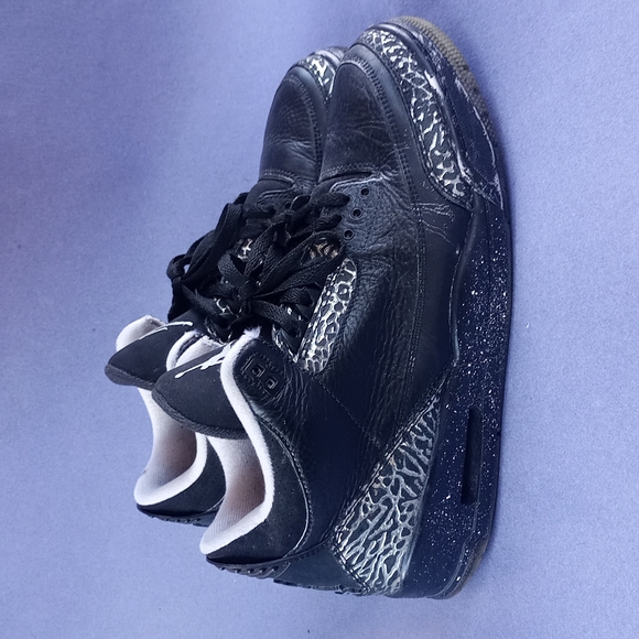 NIKE AIR JORDAN III